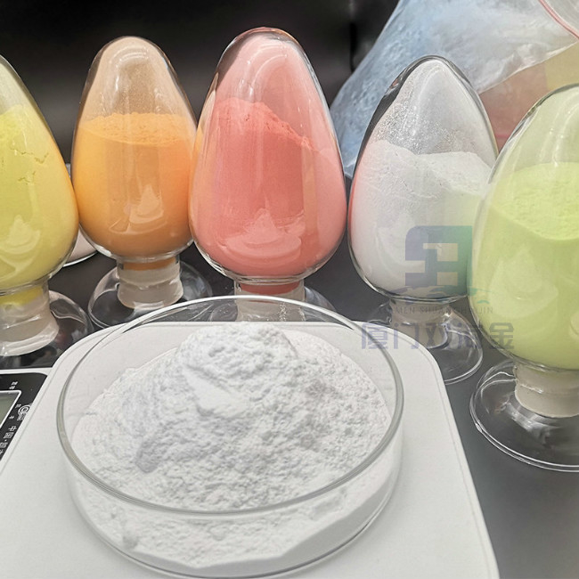 Indywidualnie formowane kolorowe formowanie aminokwasów Proszek z melaminy z tworzywa sztucznego Mocznik Formaldehyd w proszku w proszku 1